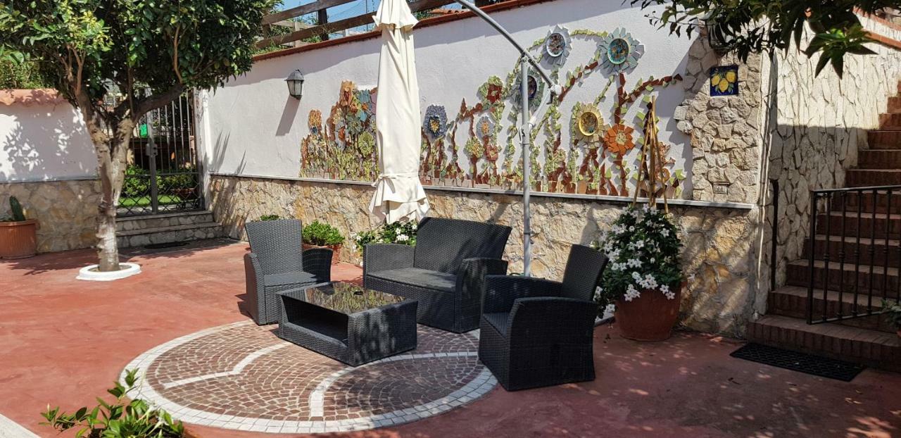 Ferienwohnung Tabor 1 Garden & Parking Neapel Exterior foto